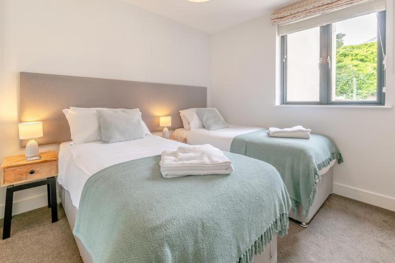 Apartment 2 Rockham - Luxury At Byron Woolacombe, Only 4 Minute Walk To Beach!